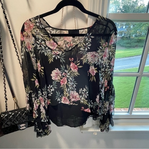 𝅺INTERMIX floral silk blouse - Picture 1 of 4